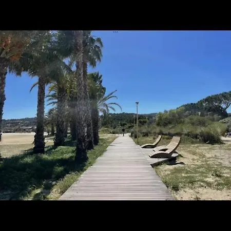 Faviere-plage, Piscine-terrain De Tennis-foot *